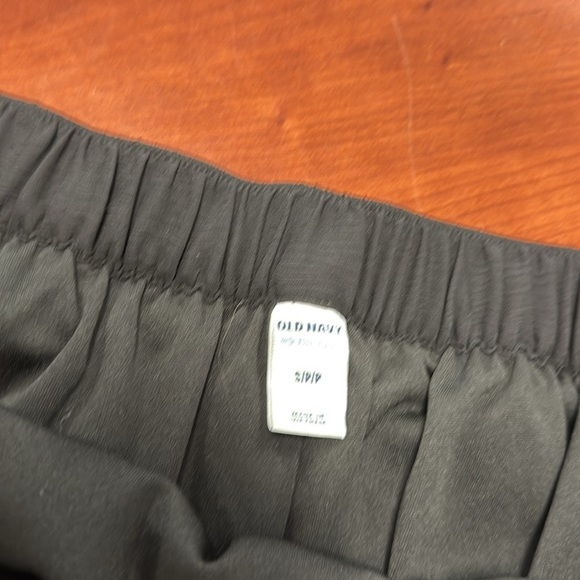 Old navy skirt small // 061816 - Picture 2 of 2